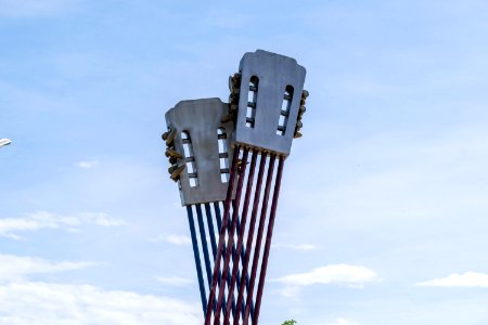 monumento las guitarras - codazzi cesar