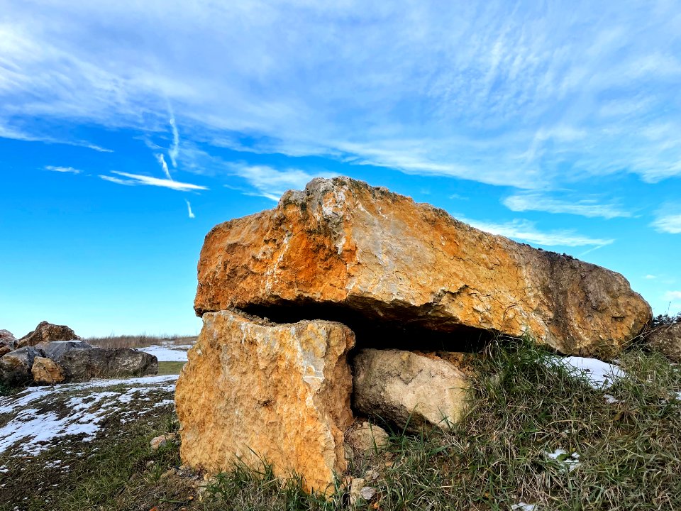 A menhir in making