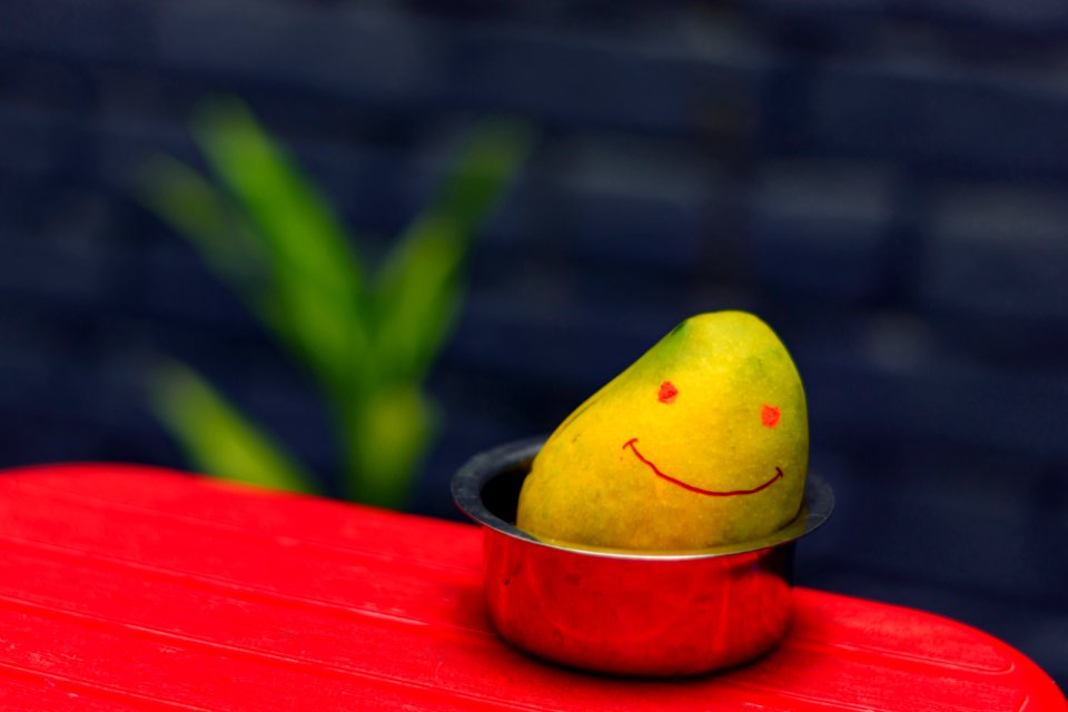 feel the sweetness of the Mango through me... . .