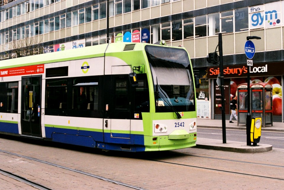 Croydon tram 2542 in George Street.