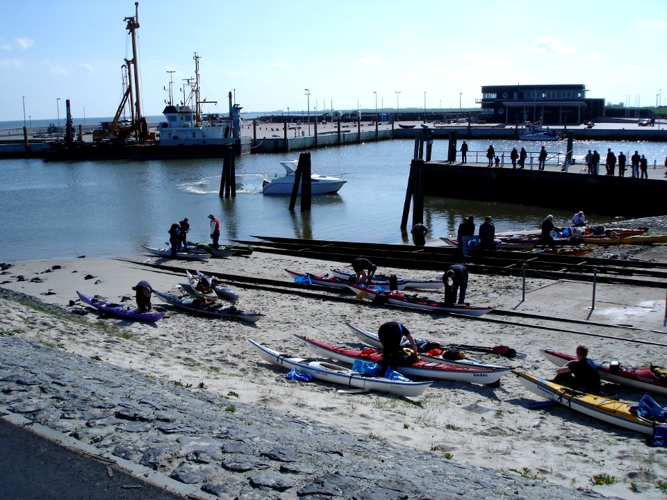 Neuharlingersiel Hafen An-Ablege