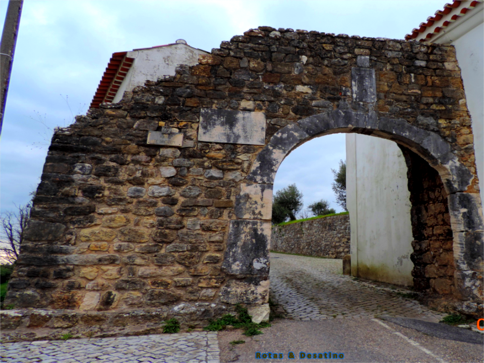 Castelo de Ourém, Porta de Santarém