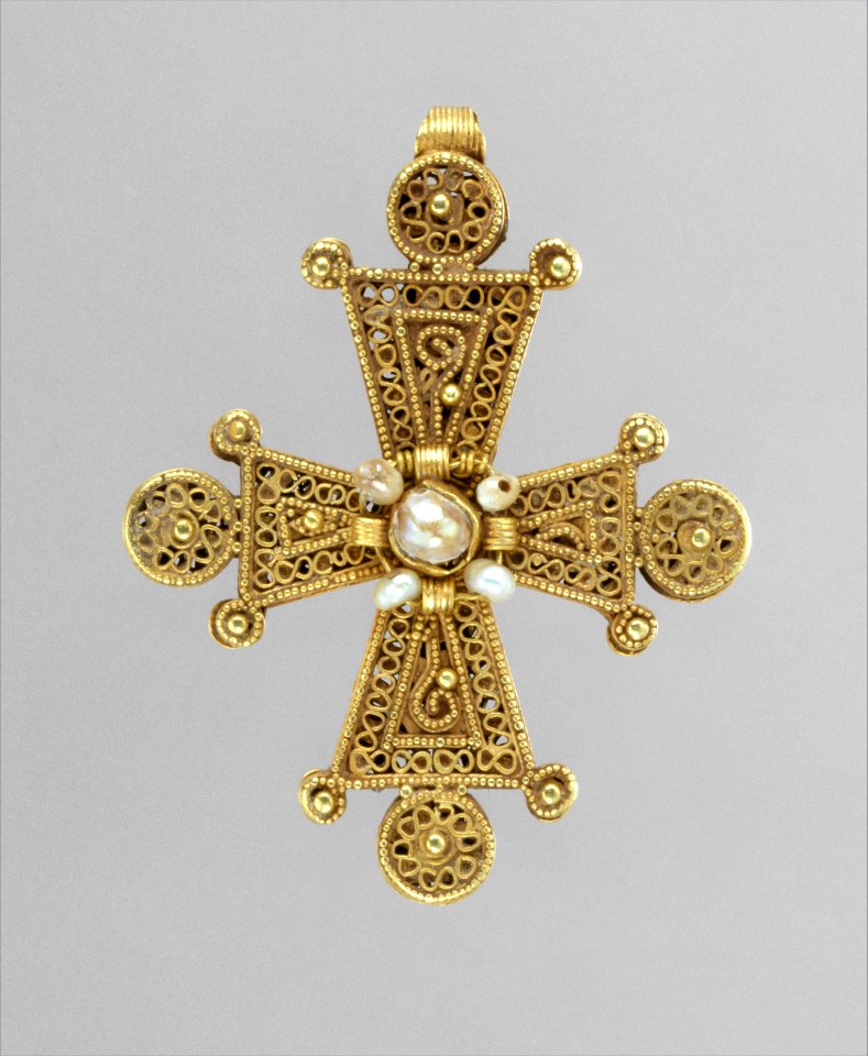 Cross with Pearls 1200-1400