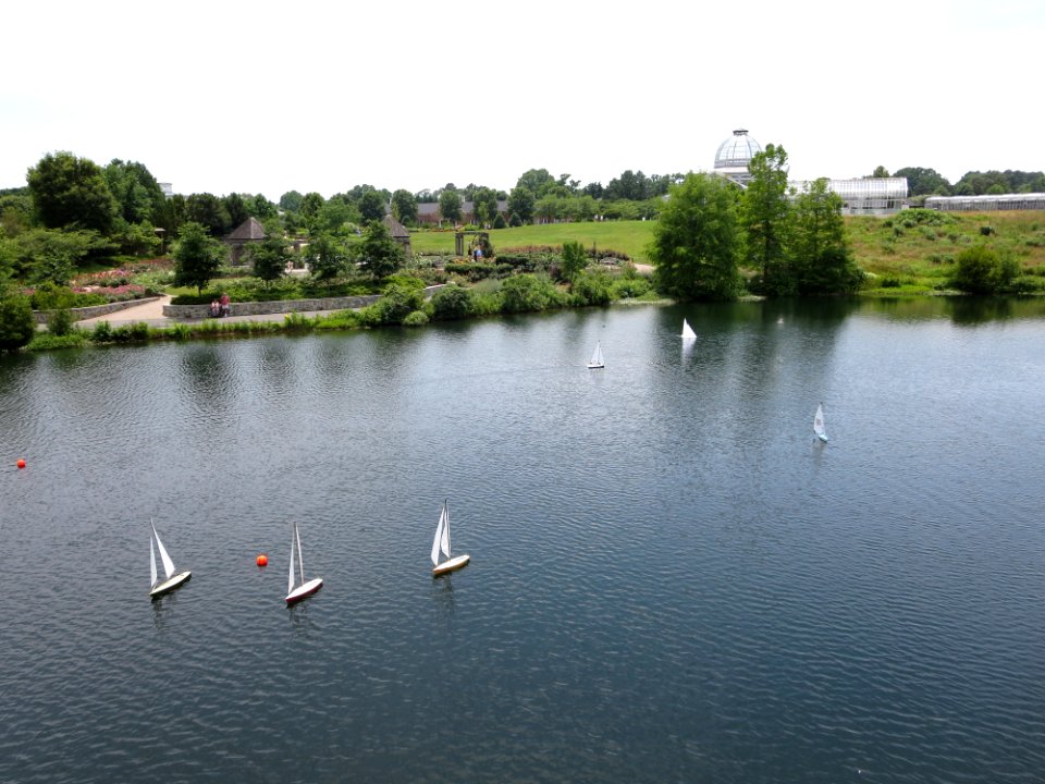 lg boats on lake3