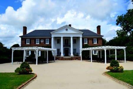 Boone Hall Plantation & Gardens
