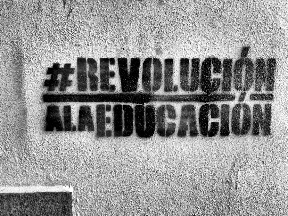 2016/366/53 Revolución a la Educación es Aquí