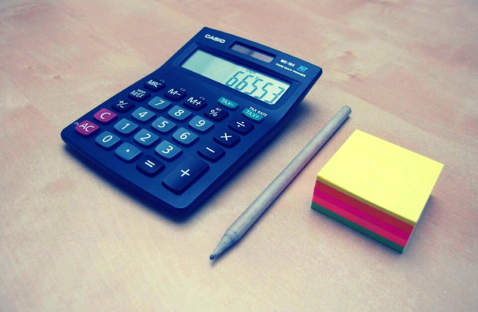 Finance pen post-it notes