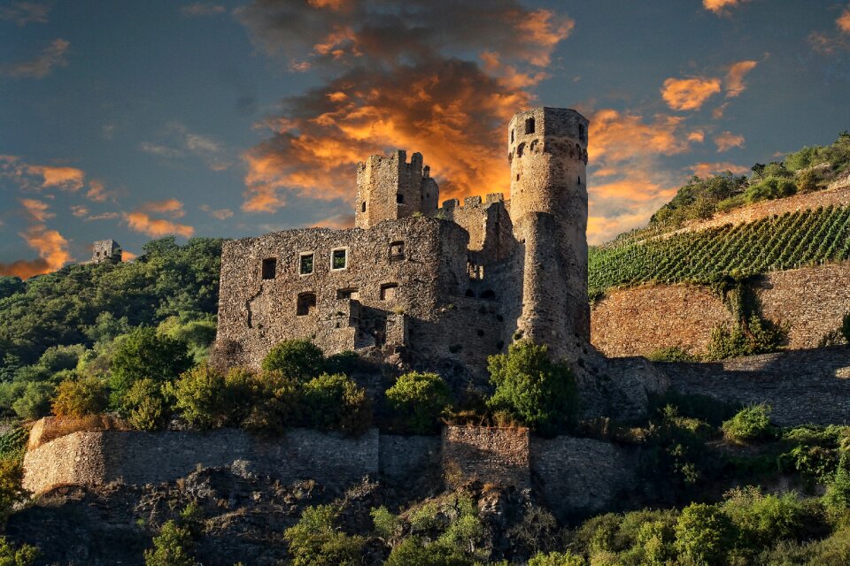 Castle shipping ehrenfels