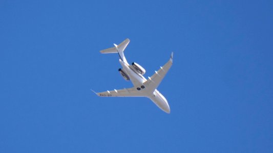 Bombardier BD-100-1A10 Challenger 350 CS-CHA Netjets Europe from Pisa