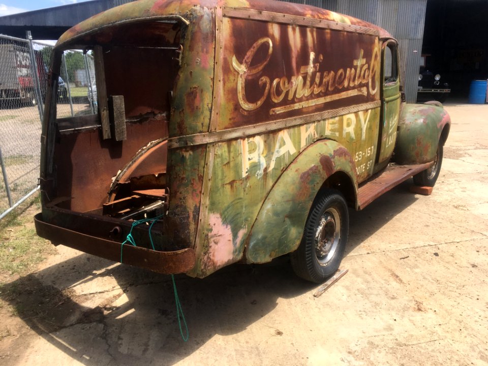 Rusty's Bakery Truck