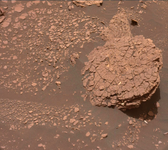 This rock on Mars looks like the Millennium Falcon photo