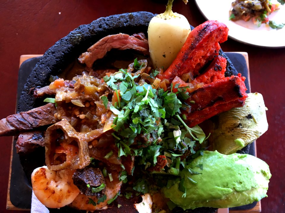 Mar y Tierra Molcajate