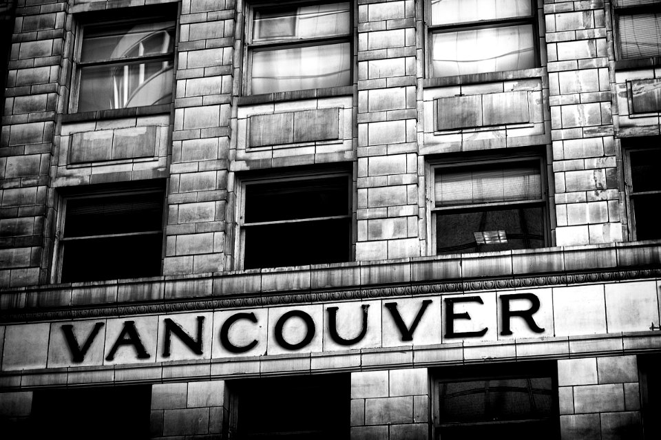 2010/365/129 A City Distinctive
