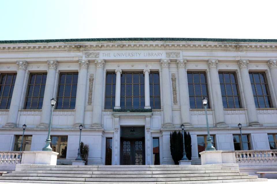Doe Memorial Library