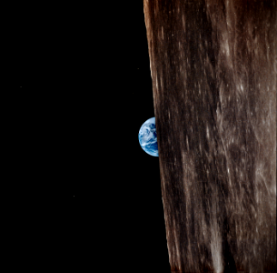 Apollo 10 Earthrise photo