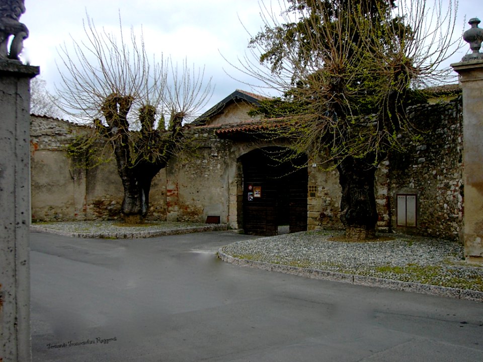 Cascina le Chiusure Portese San Felice del Benaco Brescia Lombardia Italia