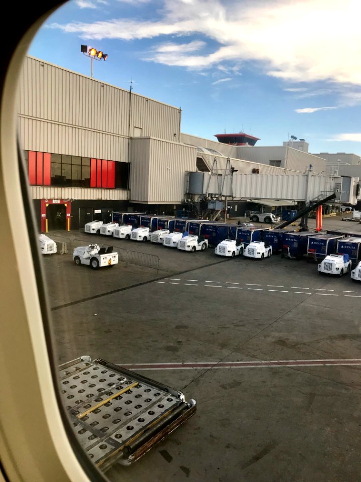 2180902 Atlanta airport to Zurich. Have you read any good books recently?
