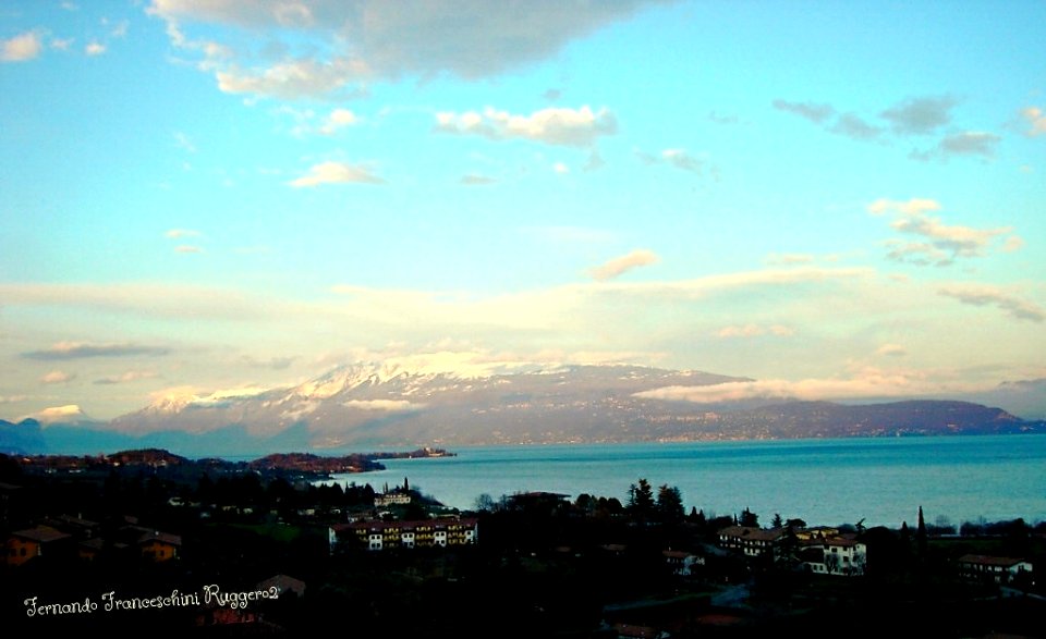 Photo scattata a Polpenazze del Garda "punta Isola Borghese" Brescia Lombardia Italia