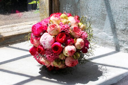 Bridal bouquet color pink photo