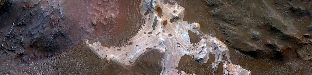 Mars - Exquisite Layering in Holden Crater photo