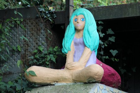 Zen sculpture green