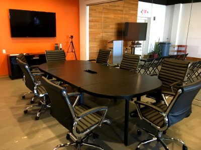 Fredericksburg CoWork Meeting Room
