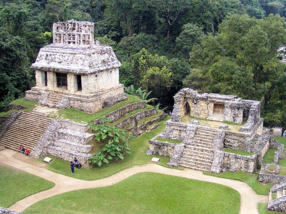 Maya ruins architecture
