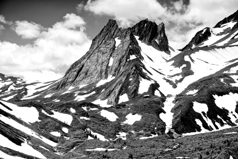 Pyramider Calcaires (Val Veny-Mont Blanc) photo