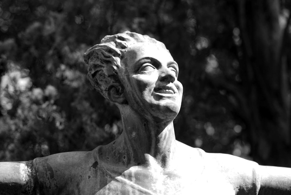 To the athlete-sprinter Alfredo Gargiullo