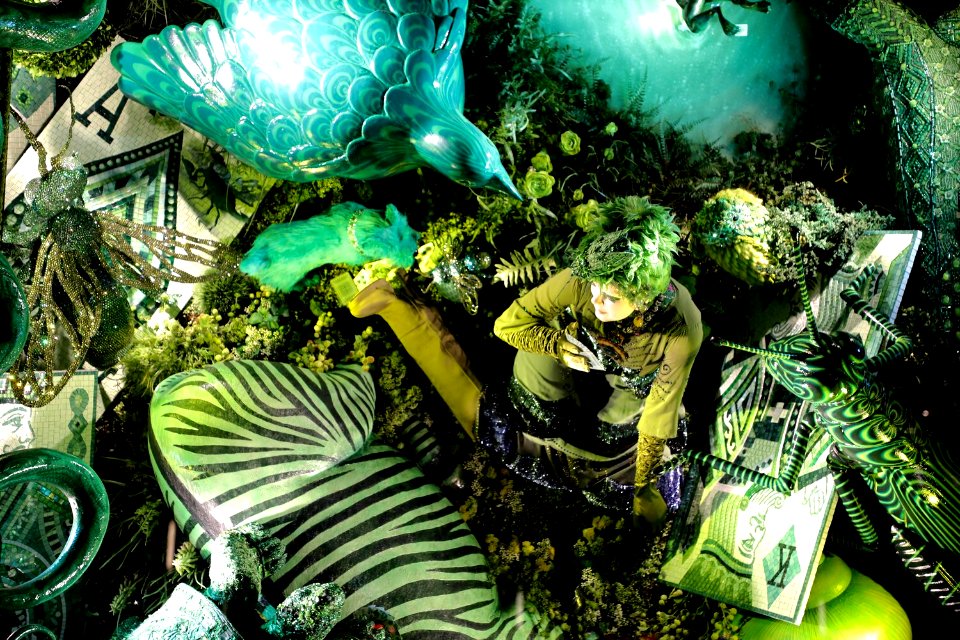 Bergdorf+Goodman+New+York+Holiday+Windows+2019+xmas++windowalk (2)