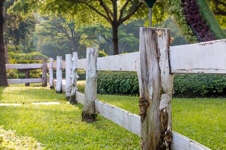 Chiefs the lawn white fence