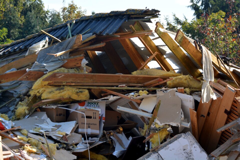 Gas explosion fiasco roof