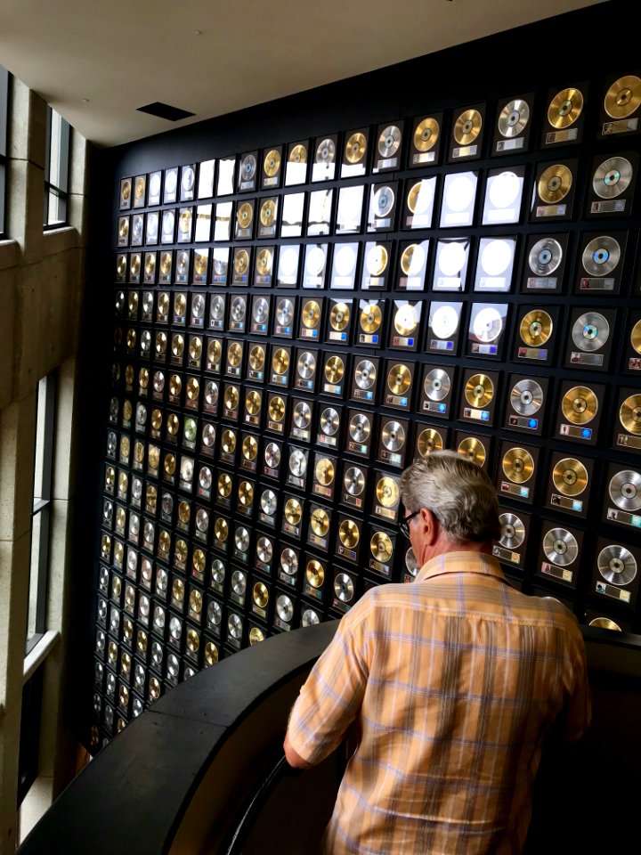 2180821 Nashville country music hall of fame museum