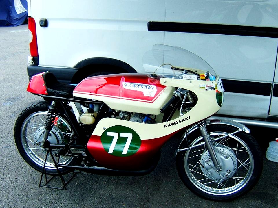 Kawasaki A-1R production racer