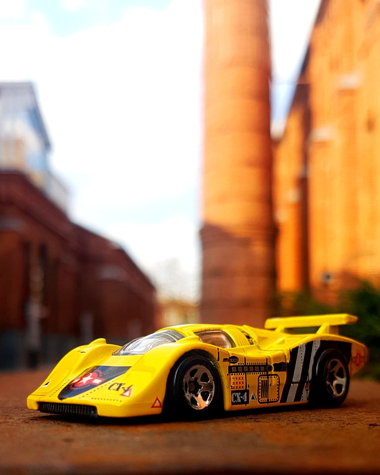 Hot Wheels car toy sport speed Sol-Aire CX-4 Yellow Flyin' Aces 1998 diecast model car