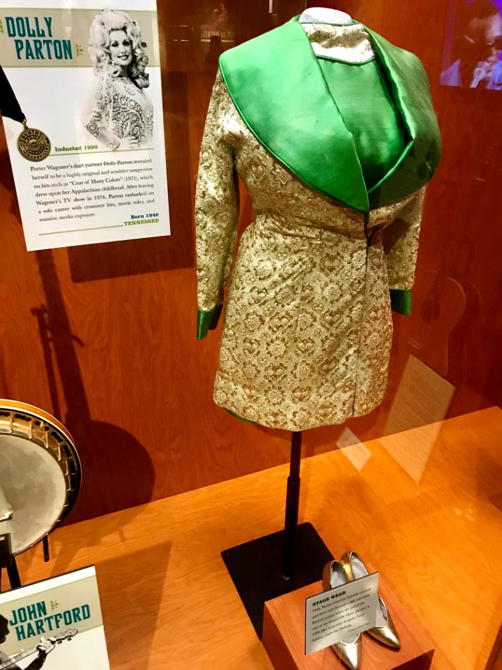 2180821 Nashville country music hall of fame museum