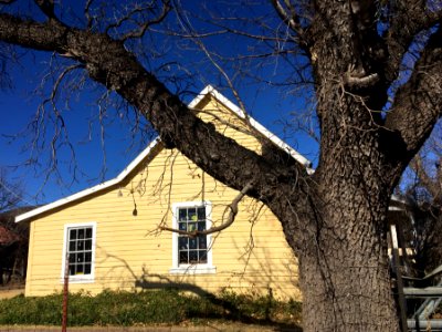 2017/365/341 Yellow House Under the Arizona Blue Sky