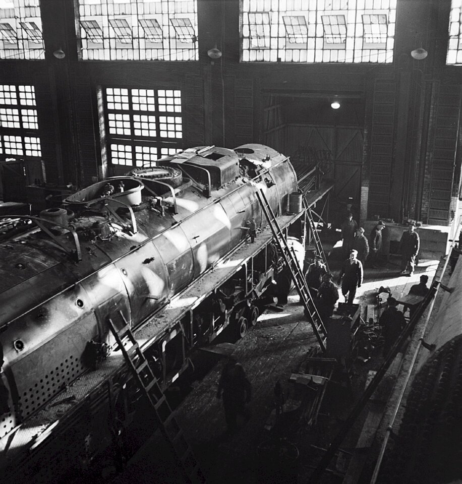 Steam repair black and white
