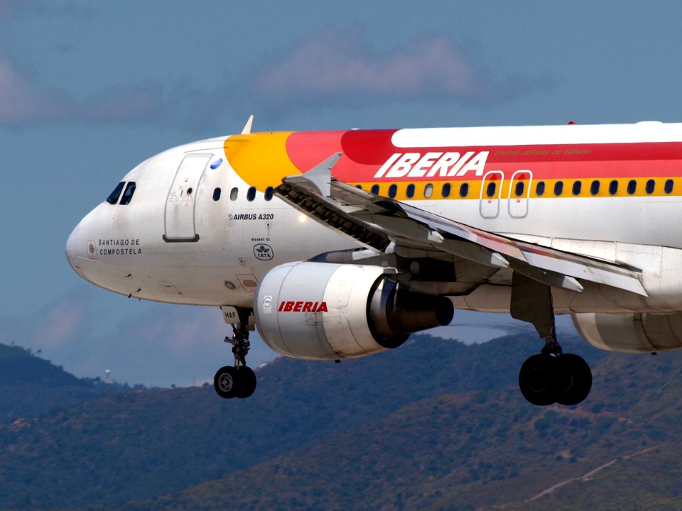 AIRBUS A320 IBERIA EC-HAF