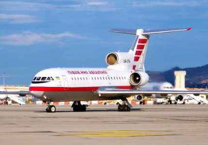 YAKOLEV YAK-42D SOUTH AIRLINES UR-CFA