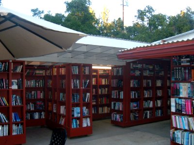 Bart's Books (outdoor bookstore)