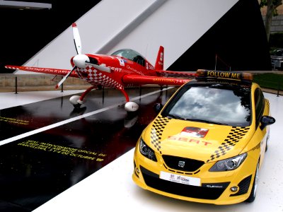 EXTRA 300L D-EXUG SEAT IBIZA