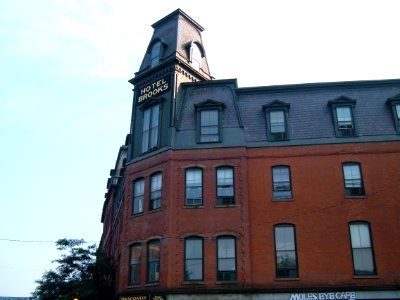 Old Hotel Brooks