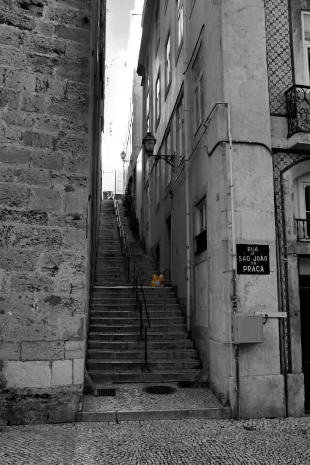 Alley stairs balloons