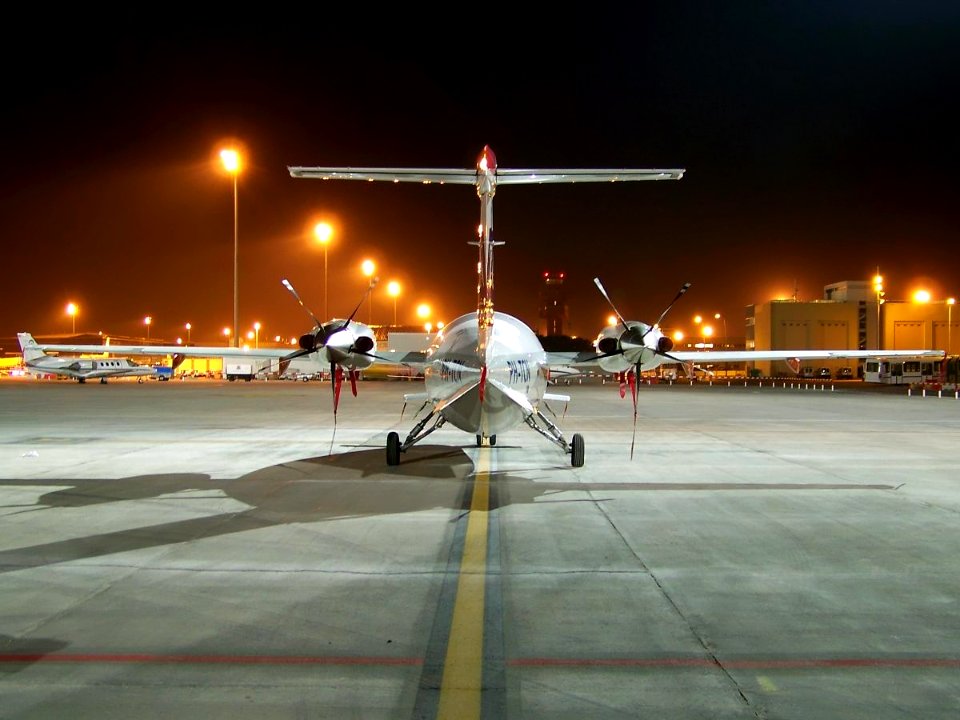 PIAGGIO P-180 AVANTI TRAMMEL CROW NETHERLANDS PH-TCN