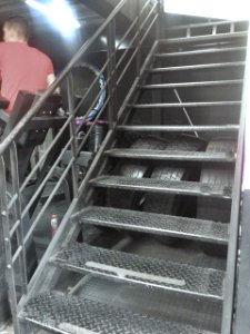 Escaleras Gimnasio Lineas Diagonales