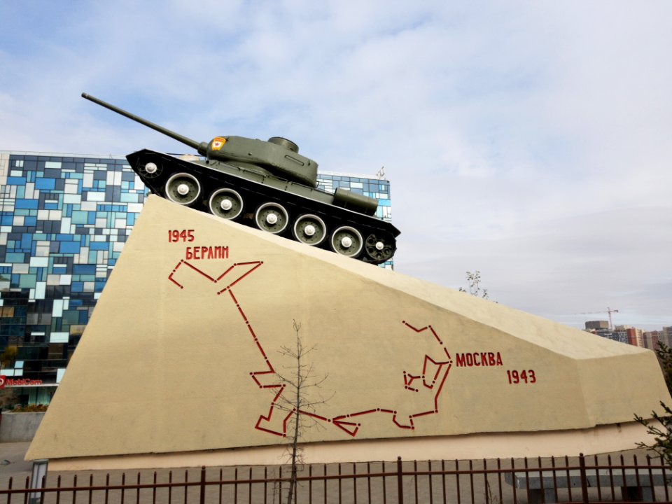 Sowjetischer Panzer, den Mongolen im Krieg bis nach Berlin gefahren sind