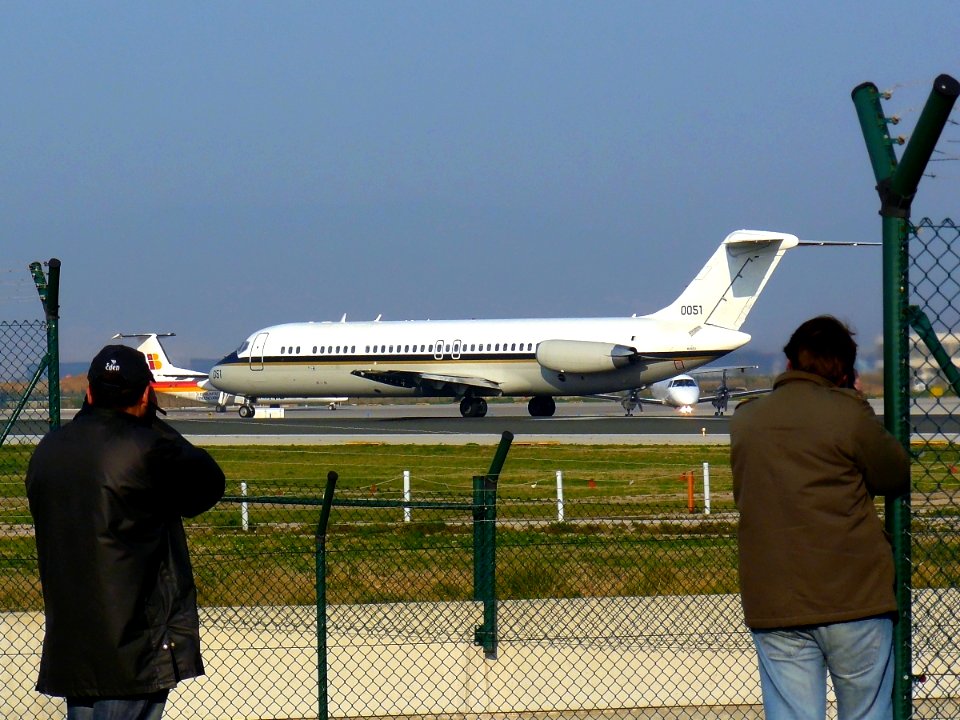 MCDONNELL DOUGLAS C-9B SKYTRAIN 2 160051 USA NAVY