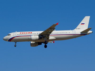 AIRBUS A320 ROSSIYA AIRLINES EI-DXY photo