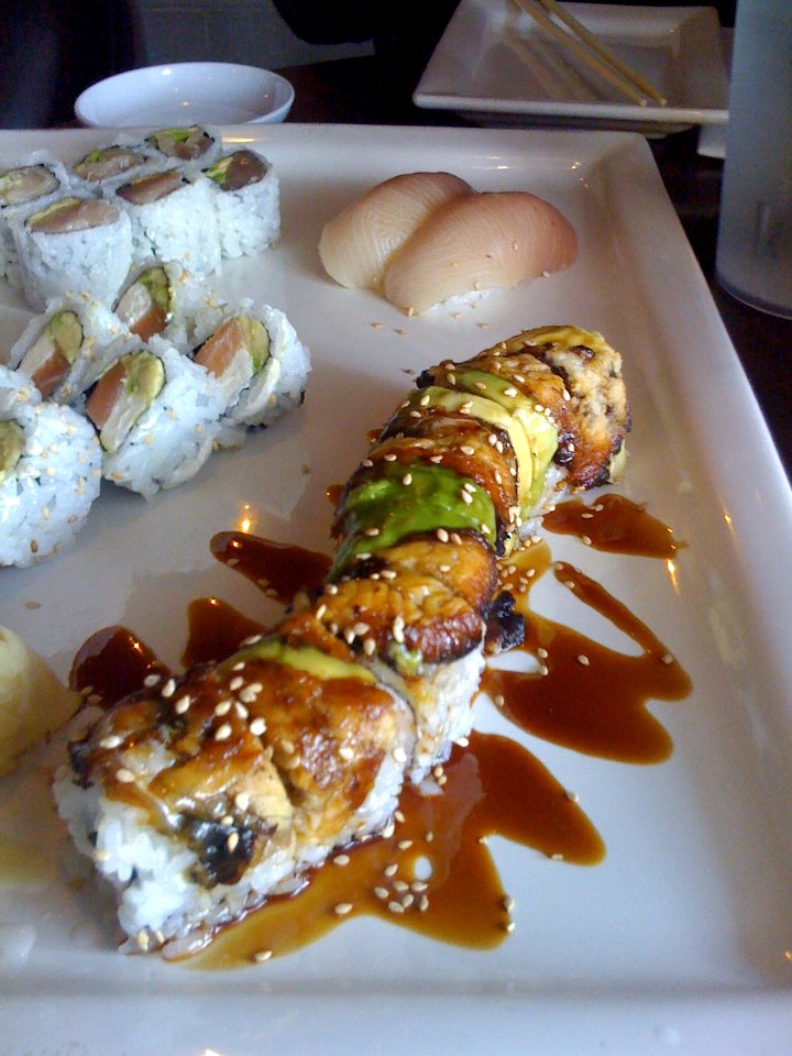 2010/365/21 Pretty (good) Sushi